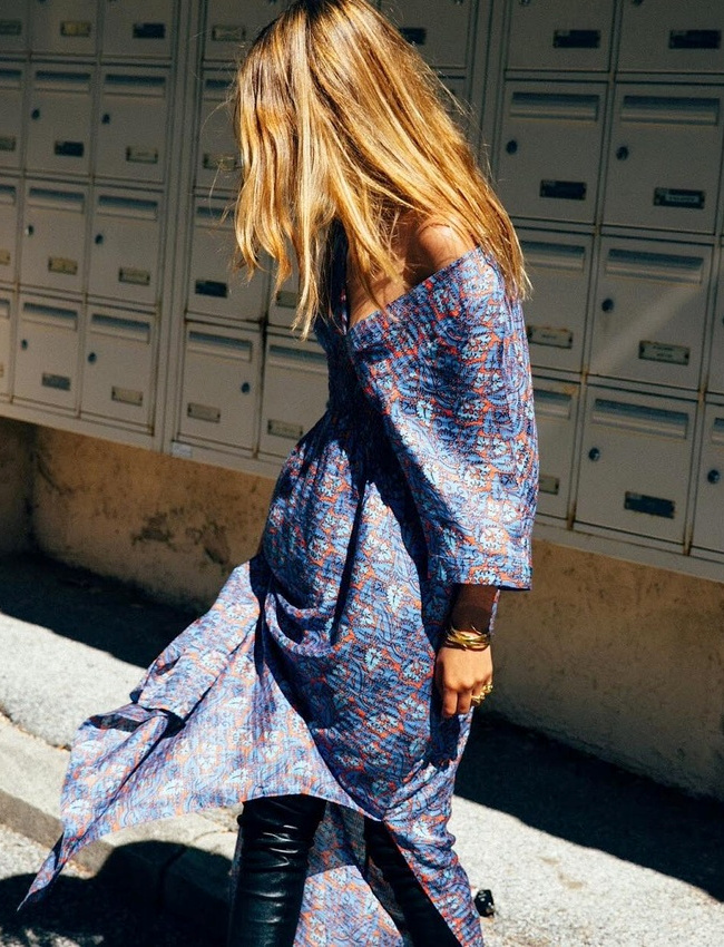 Et si on superposait slim en cuir et robe longue ultra l�g�re ?