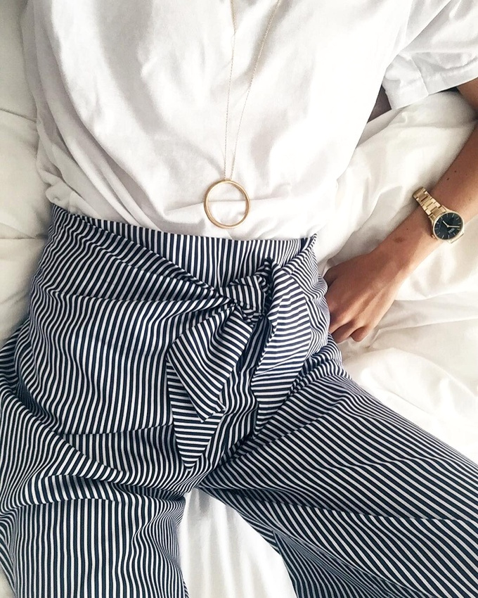 Les fines rayures verticales, l'un des imprim�s phares du moment !