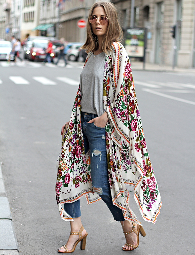 Rien de tel qu'un kimono pour r�chauffer un look casual-estival !
