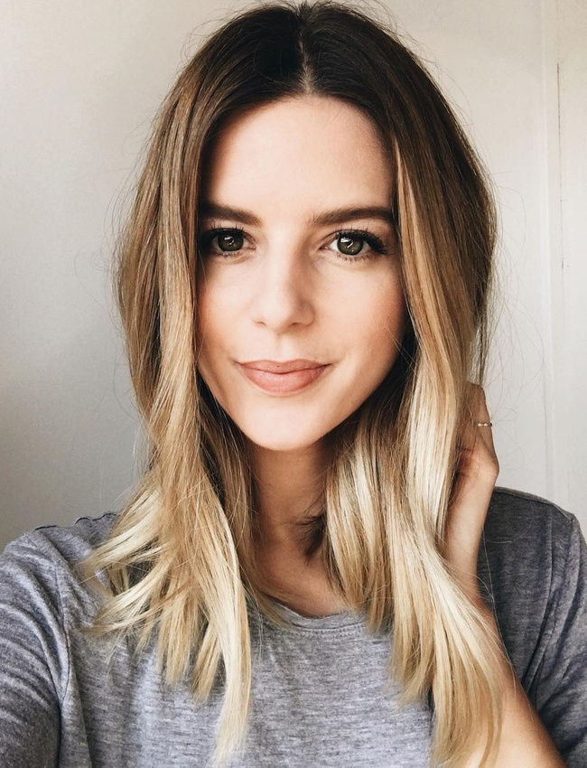 Le tie&dye capillaire, parfait pour illuminer le visage !