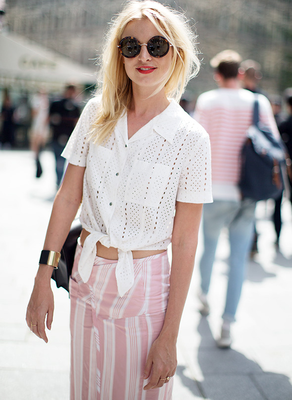 Broderies anglaises + rayures matelas = le bon mix