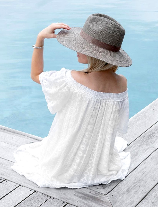 Cet �t�, on profite jusqu'� l'overdose de l'encolure Bardot