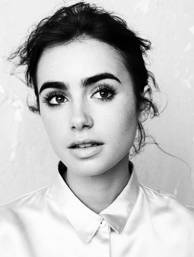 Rien de tel que des �pais sourcils pour intensifier le regard !