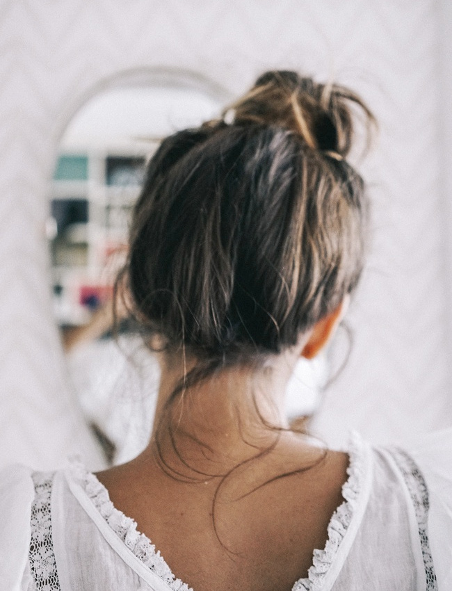 La nuque, bien plus sensuelle que n'importe quel d�collet� !