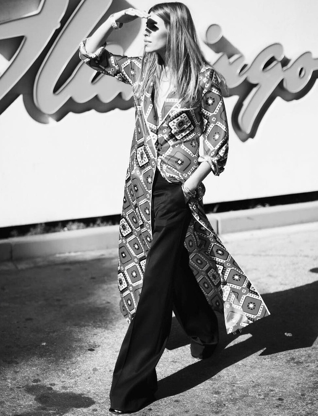 Robe de chambre r�tro port�e � m�me la peau + pantalon large masculin = le bon mix