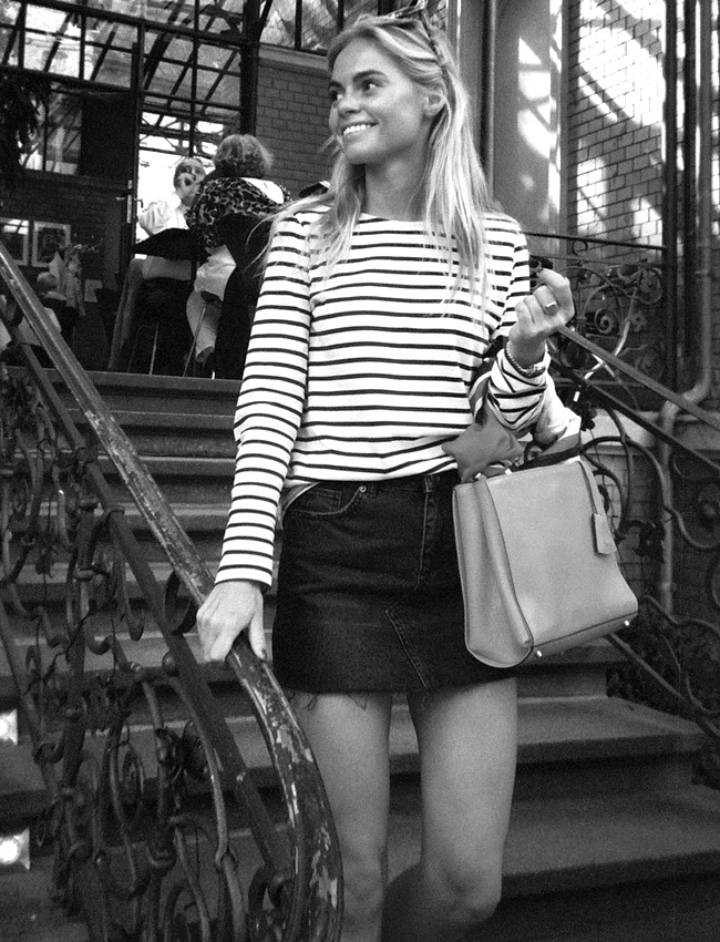 Le duo marini�re/short en jean : la panoplie indispensable de la modeuse en vacances