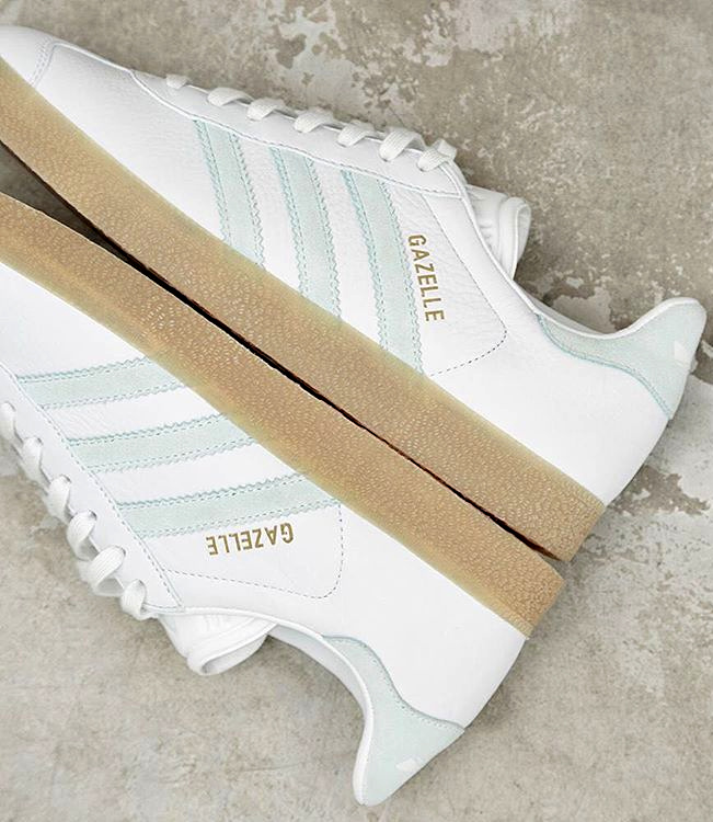 Blanc + vert d'eau = une jolie paire de Gazelle !