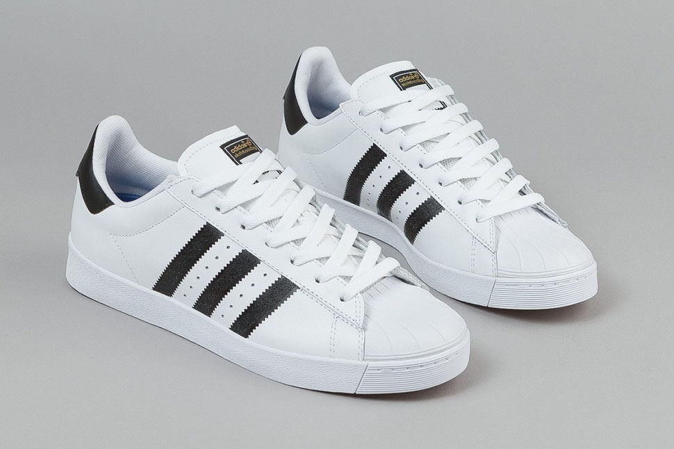 adidas superstar noir porté