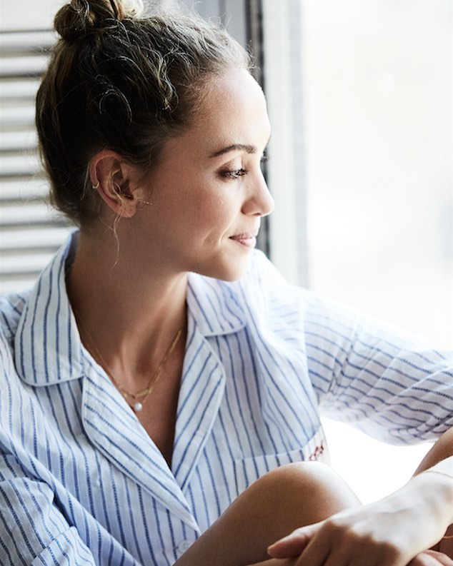 Wanted : une chemise � tout faire, � savoir portable aussi bien dans son lit que dans la rue