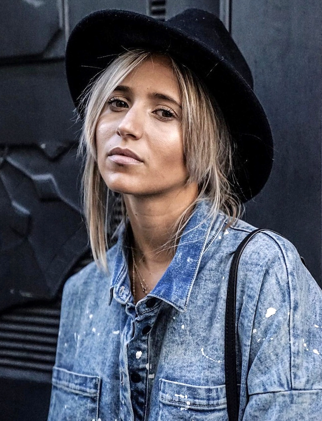 Cet automne, on s'autorise � peinturlurer de Tipex nos vestes en jean !