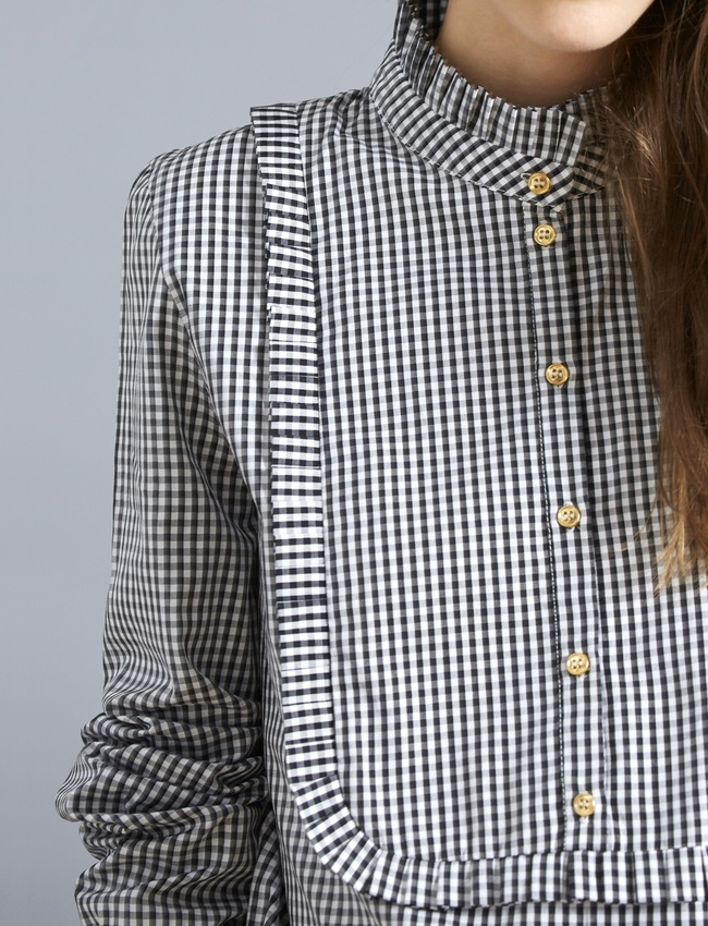 Plastron + volants serr�s + vichy = le bon mix