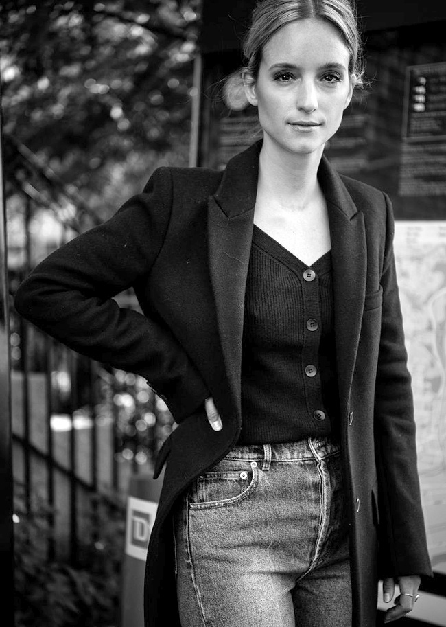 Oui au gilet port� � m�me la peau pour sensualiser un look automnal !