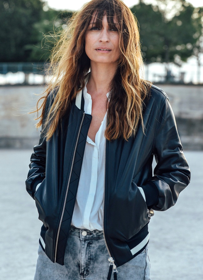 D�gaine masculine + longs cheveux d�tach�s = le bon mix