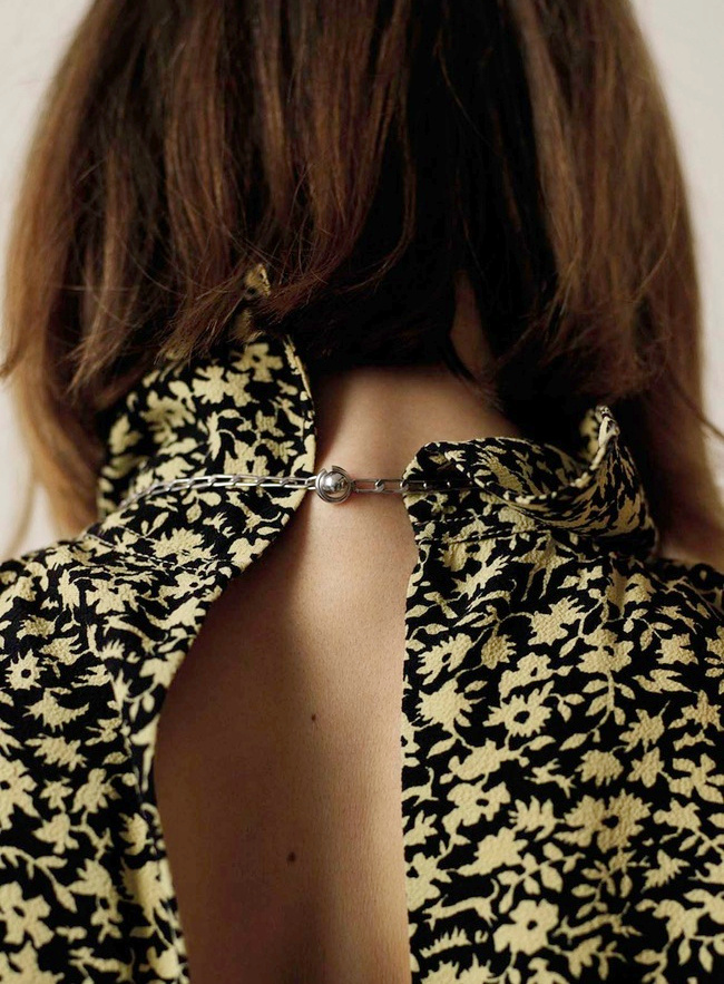 La sensualit� na�t parfois de d�tails bien pens�s...