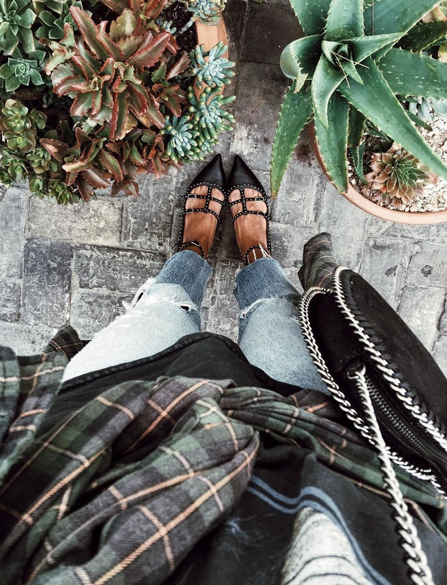 Ballerines sophistiqu�es + tenue grunge = le bon mix