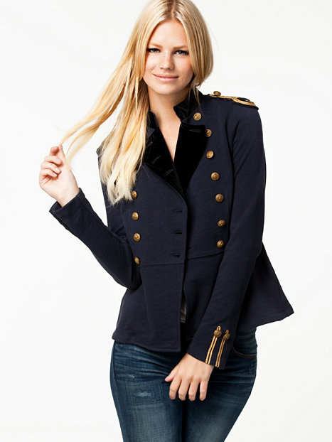 Veste Officier Bleu Nuit : Comment L&#039;associer ? - Tendances de Mode