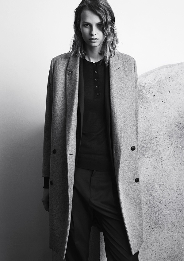 Rien de tel qu'un tee-shirt tunisien pour accompagner un look 100% masculin !