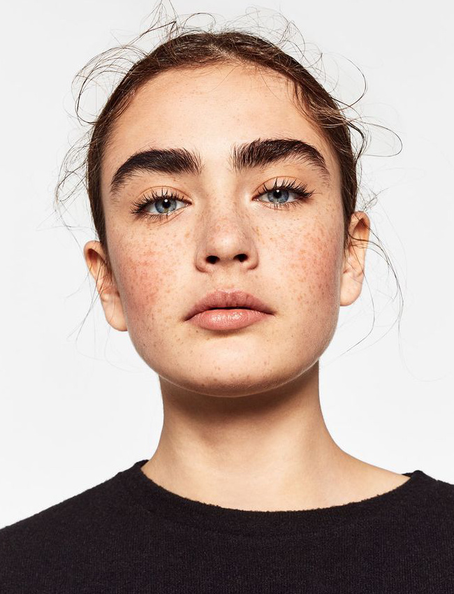 Les sourcils broussailleux, toujours au top !