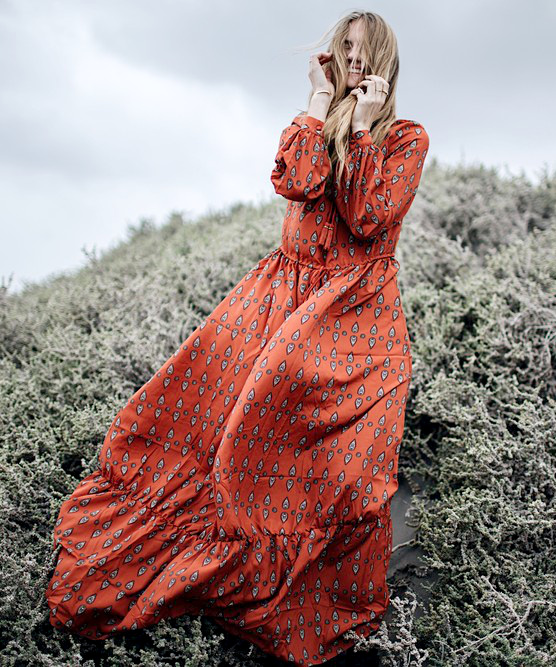 Wanted : une longue robe � porter en vacances