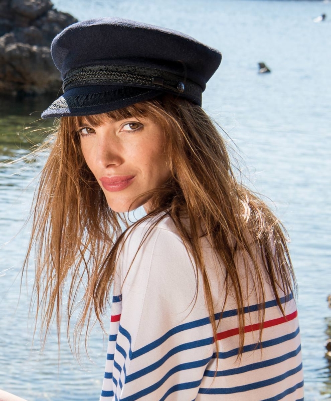 Comment Porter la Casquette de Marin ? - Tendances de Mode