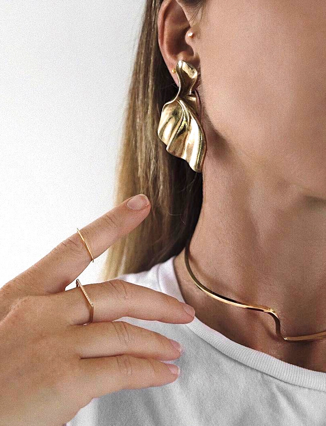 On aime quand les bijoux dor�s prennent des libert�s