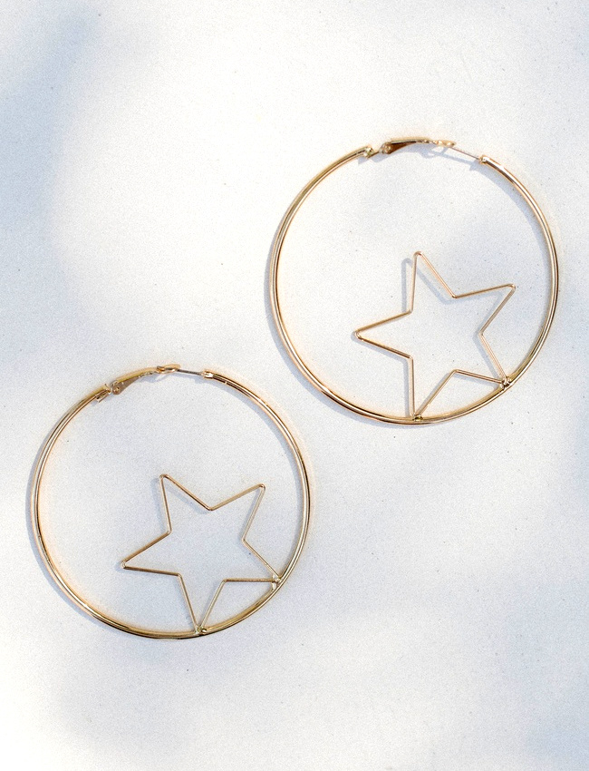 Entre finesse et espi�glerie, ces cr�oles ne manquent pas de charme !