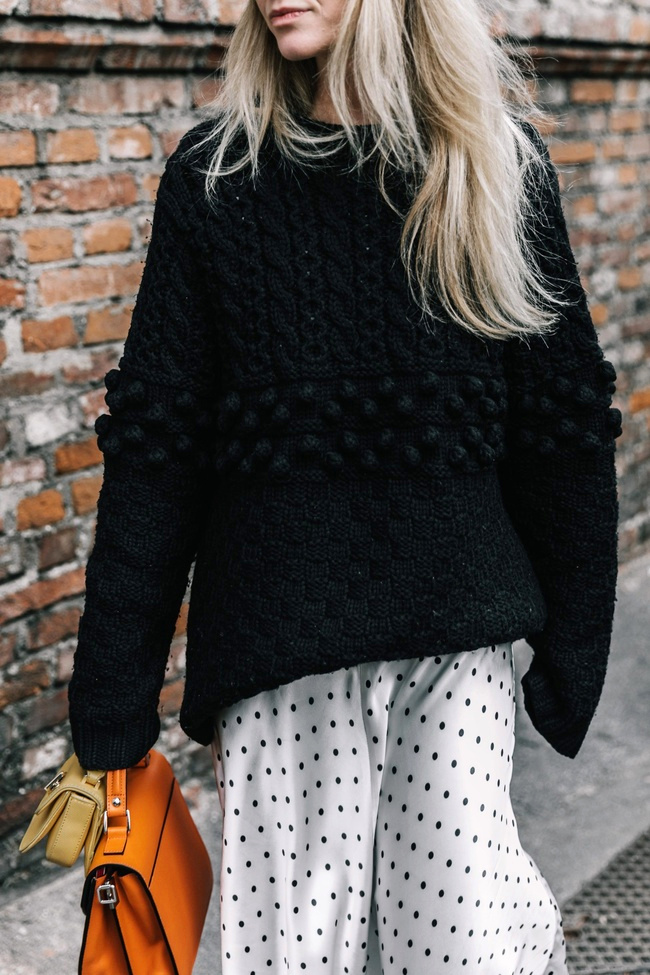 Plus le pull-over est �pais, plus la jupe peut se faire fluide et l�g�re
