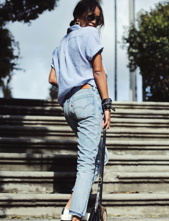 La chemisette ray�e un brin ample, une parfaite alternative au tee-shirt loose