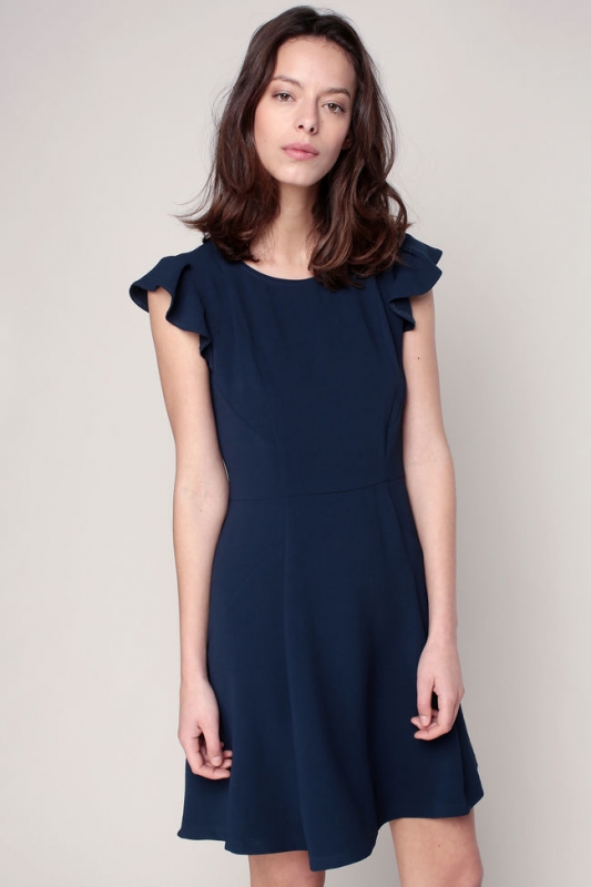 Robe Bleu Marine Comment la Porter à un Mariage ? Tendances de Mode
