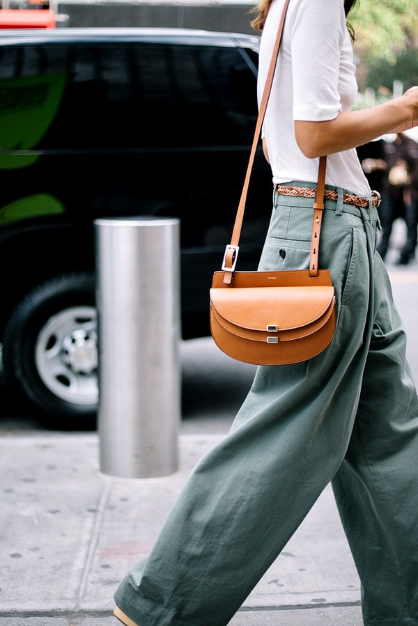 Wanted : un pantalon large kaki light !