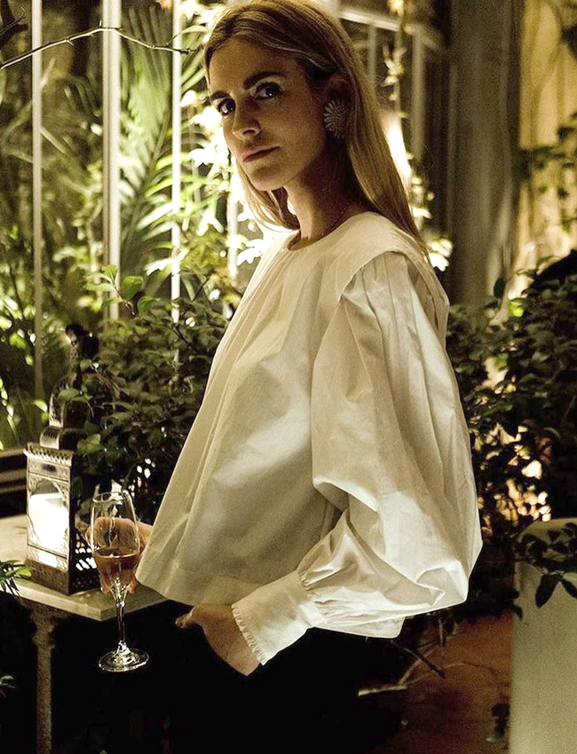 On aime quand la blouse blanche se la joue vintage !