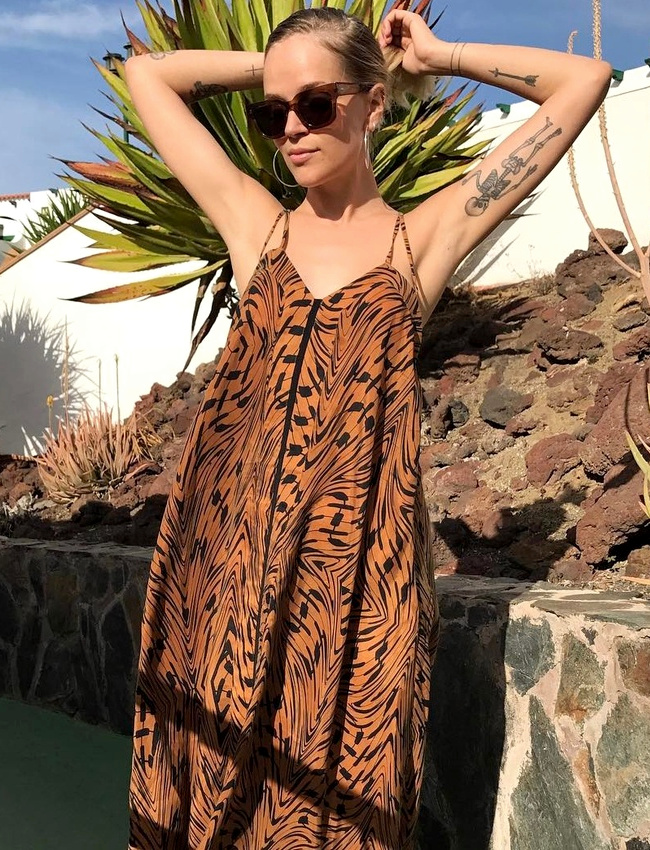 Plus elles sont simples, plus les robes estivales peuvent se permettre des imprim�s audacieux