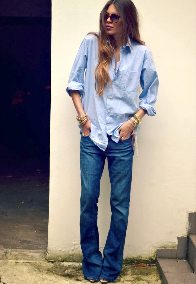 Jean flare + chemise masculine + bracelet dor� = le bon mix