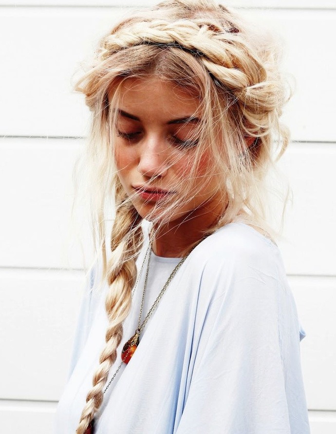 On aime quand la couronne de tresses se fait d�sinvolte !