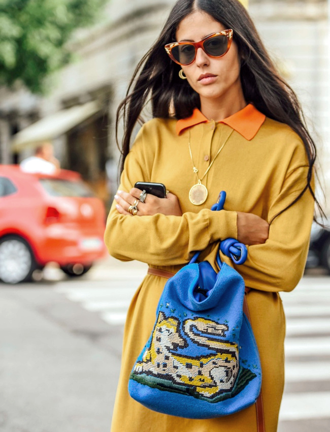 Jaune moutarde + bleu turquoise + touche d'orange = le bon mix