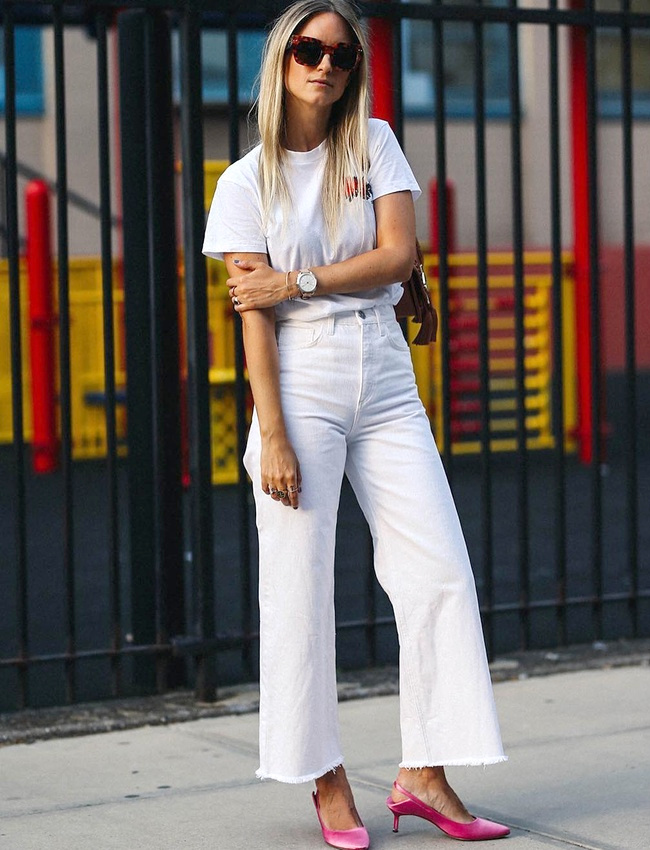 Rien de tel qu'une paire d'escarpins girly pour r�hausser un total look blanc � la saveur casual trendy !