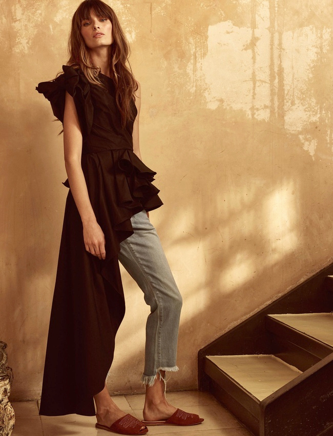 Le jean destroy, le meilleur ami des robes de cocktail ?