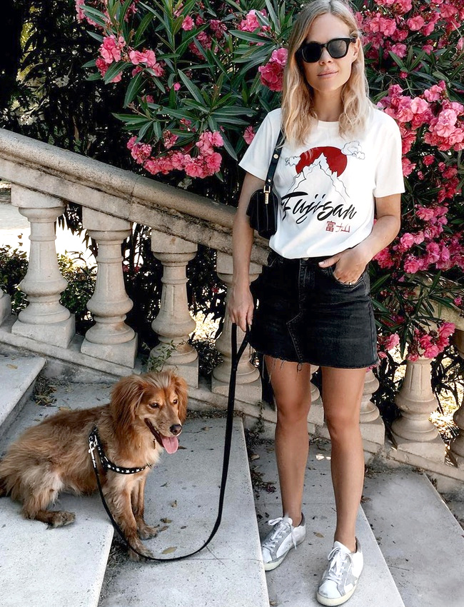 Cet �t�, la jupe en jean se consomme en mode noir d�lav�