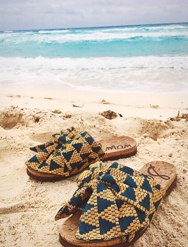 Cet �t� � la plage, on n'h�site pas � troquer nos tongs contre une paire de mules de caract�re