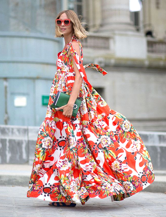 M�lant ampleur g�n�reuse et imprim�s faussement consensuels, cette maxi robe a tout bon !