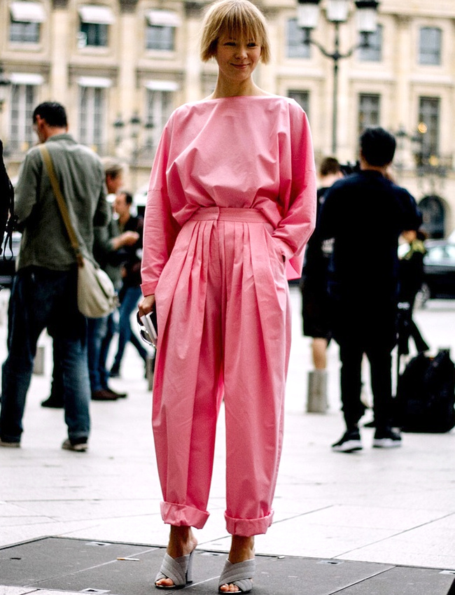 Pour ou contre le rose trait� en mode minimaliste-oversize ?