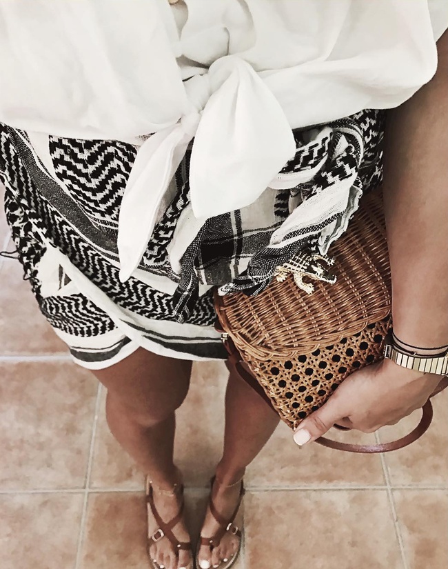 La mini jupe drap�e fa�on keffieh, une bonne alternative � la micro jupe en denim