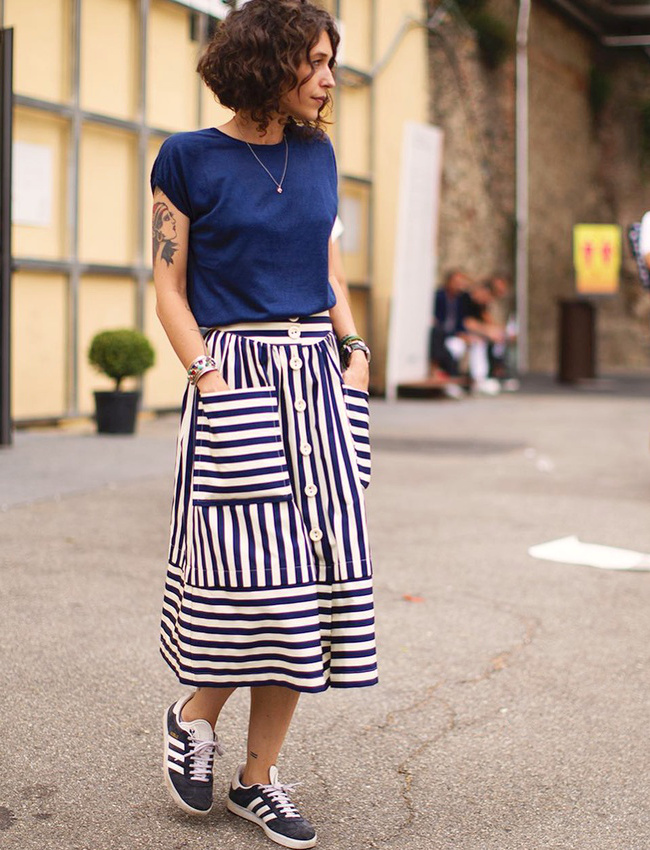 M�lant pragmatisme, harmonie de teintes et f�minit� subtile, cette tenue a tout bon !