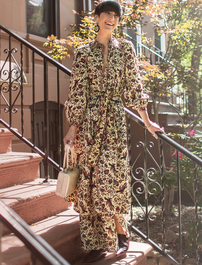 Tenue f�minine + coupe courte = le bon mix