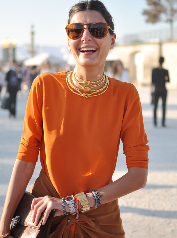 Or + orange + marron clair = le bon mix