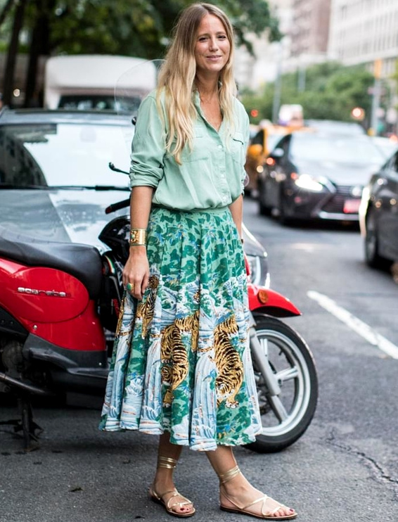 On piquerait bien � Jennifer Neyt sa jupe 