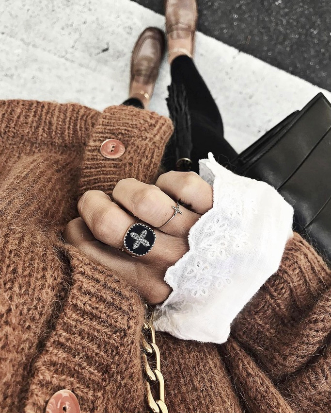 Grosse laine + broderie d�licate = le bon mix