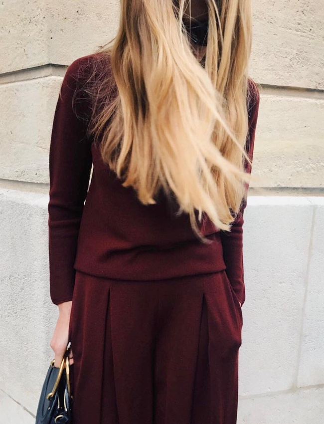 Oui aux ensembles en maille plus chics que sportswear !