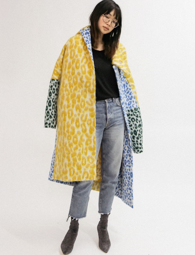 Oui � l'imprim� l�opard trait� en mode classique/funky !