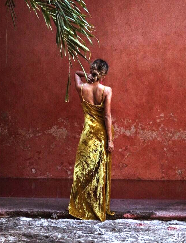 La robe de soir�e en velours, la tentation � haut risque de cette fin d'ann�e